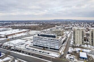1200 Boul Saint-Martin O, Laval, QC - Vue aérienne  vue de carte