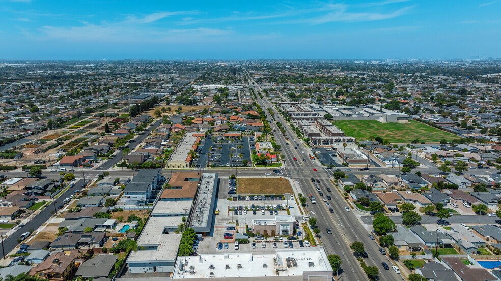 2150 Artesia Blvd, Torrance, CA à louer - Photo de l’immeuble – Image 3 sur 8