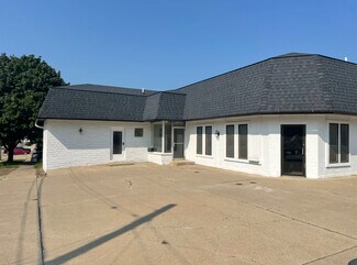 Plus de détails pour 112 Walker St, Saint Johns, MI - Bureau à vendre