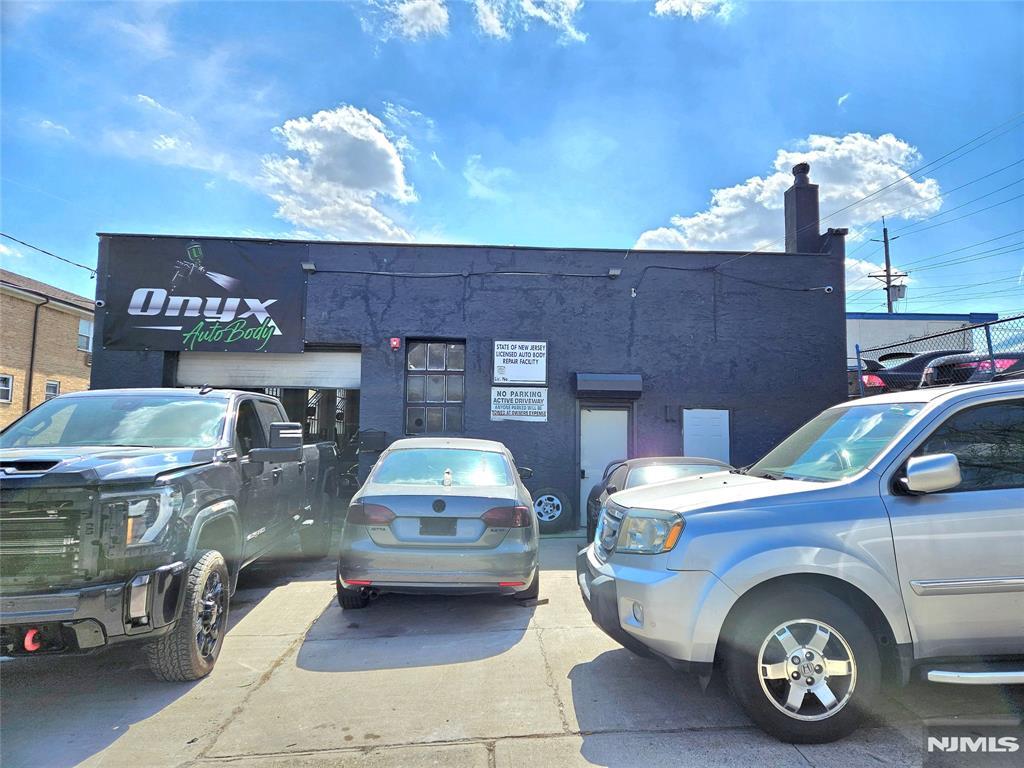 219 Sussex St, Hackensack, NJ à vendre Photo principale– Image 1 sur 2