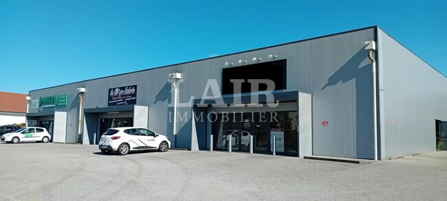 Plus de détails pour Local commercial à louer