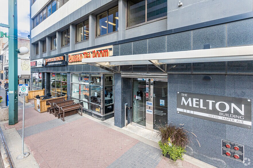 10310-10320 Jasper Ave NW, Edmonton, AB à louer - Photo de l’immeuble – Image 2 sur 11