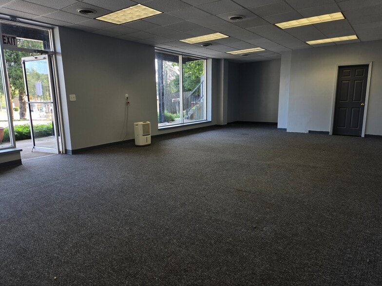 7323 Pittsford Palmyra Rd, Fairport, NY à louer - Photo de l’immeuble – Image 2 sur 4