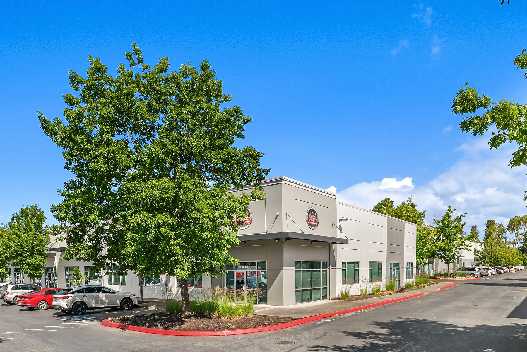 1000 SW 34th St, Renton, WA à louer Photo de l’immeuble– Image 1 sur 6