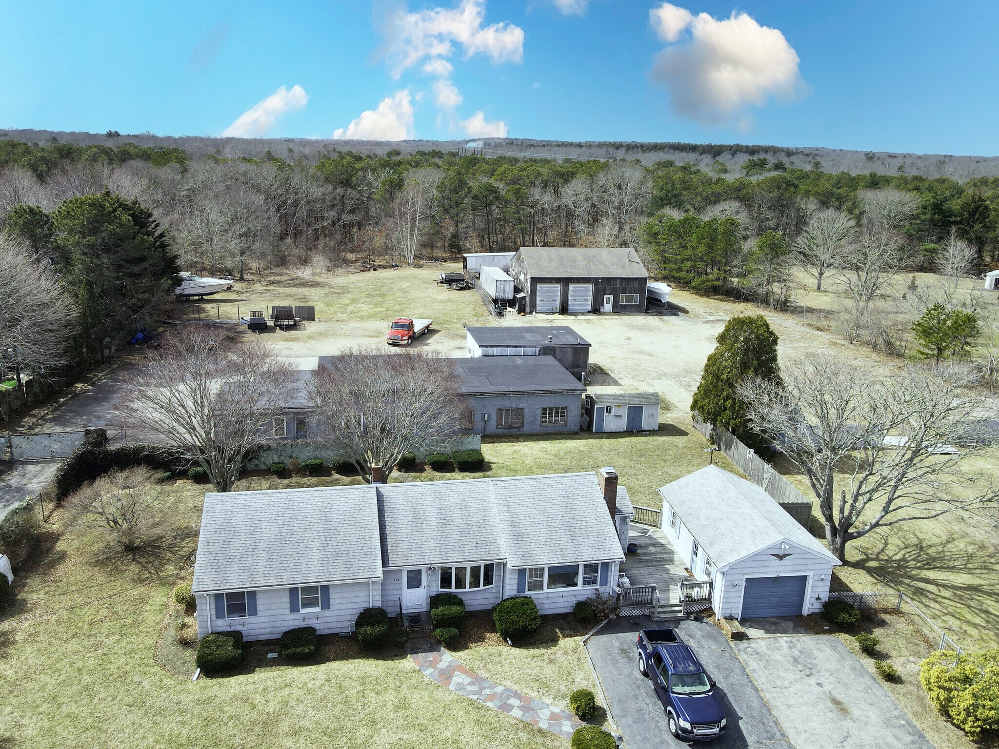 108 Trotting Park Rd, Teaticket, MA à vendre Photo principale– Image 1 sur 6