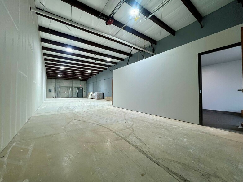 839 SW 19th St, Moore, OK à louer - Photo de l’immeuble – Image 3 sur 8