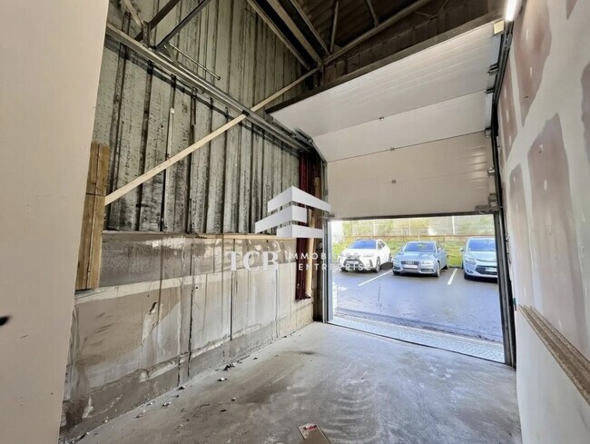 Plus de détails pour Local commercial à vendre