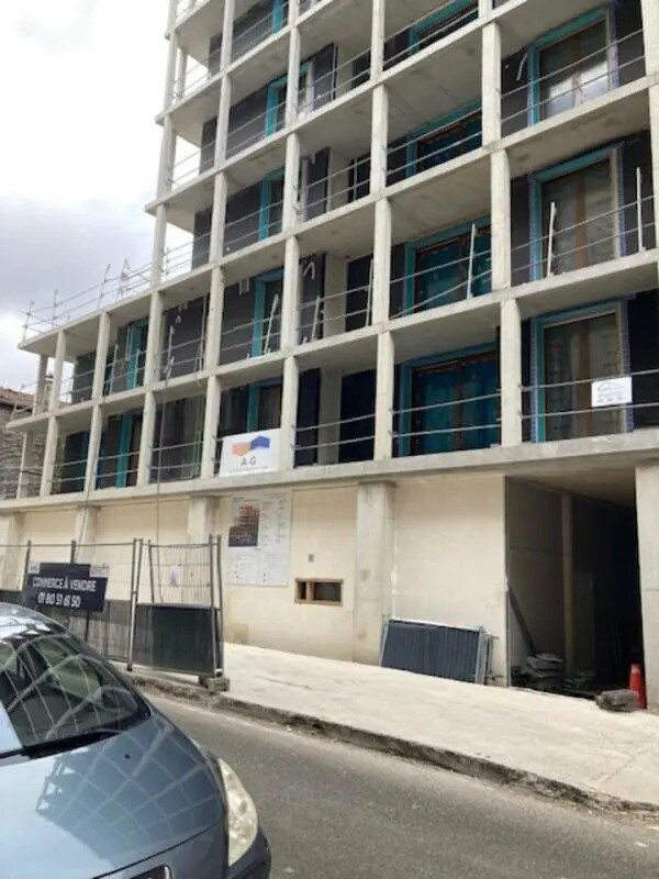 Plus de détails pour Local commercial à vendre