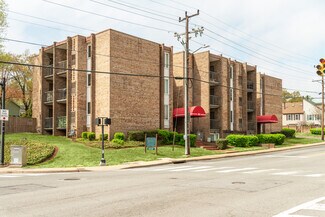 Plus de détails pour 300-302 W Glebe Rd, Alexandria, VA - Logement à vendre