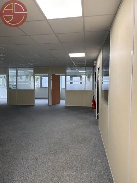 Bureau dans CASTELNAU-D'ESTRETEFONDS à louer - Photo de l’immeuble – Image 3 sur 4