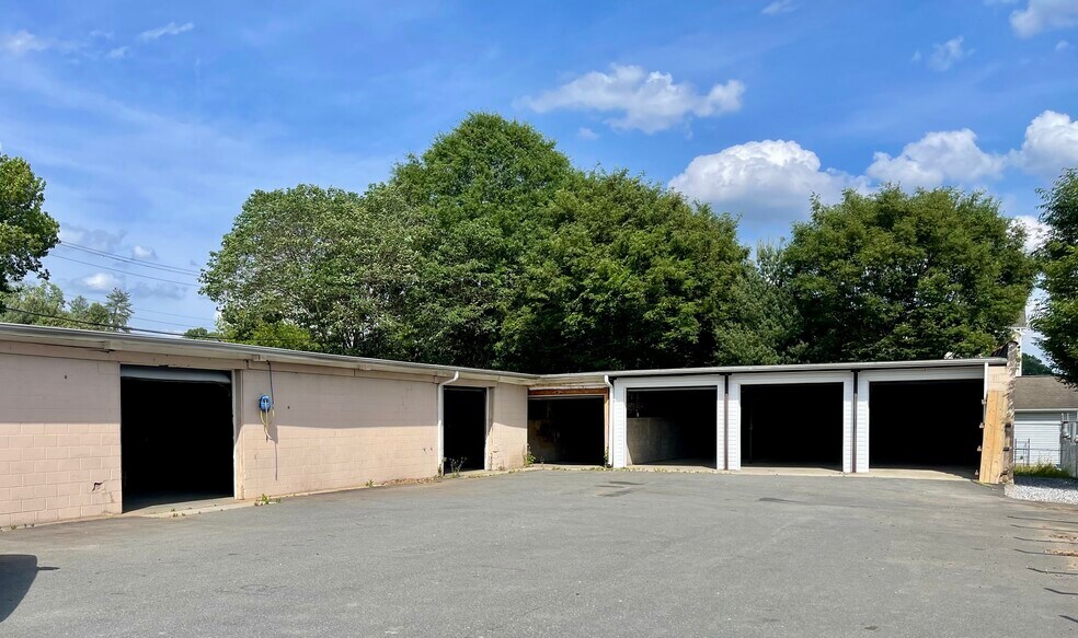 2101 Sunnyside Ave, Winston-Salem, NC à louer - Photo de l’immeuble – Image 3 sur 10