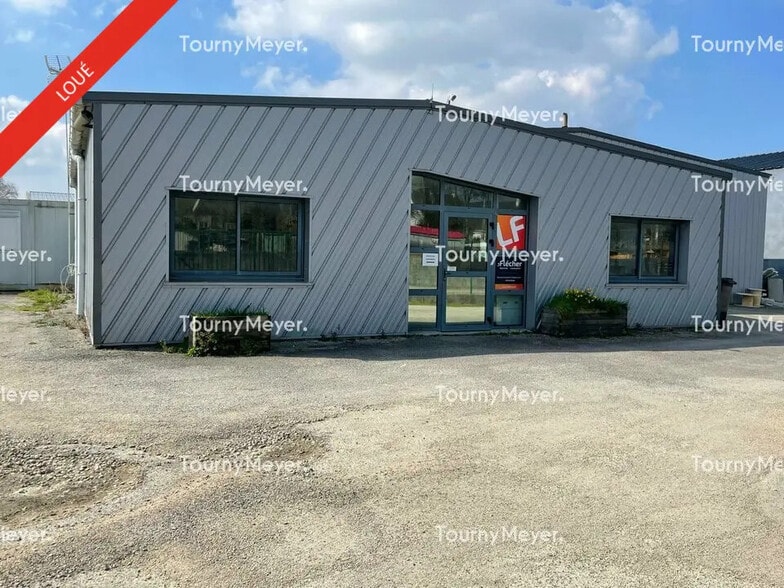 Local d’activités dans Quéven à louer - Photo de l’immeuble – Image 2 sur 3