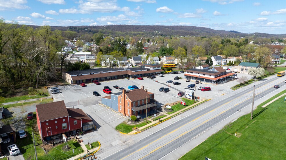 3755 E Market St, York, PA à louer - Photo de l’immeuble – Image 1 sur 1