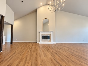 3111-3131 Robbins Rd, Springfield, IL à louer Photo intérieure– Image 2 sur 14
