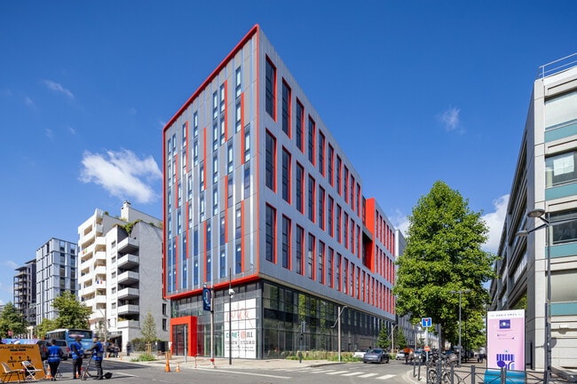 Plus de détails pour Bureau, Local commercial à louer