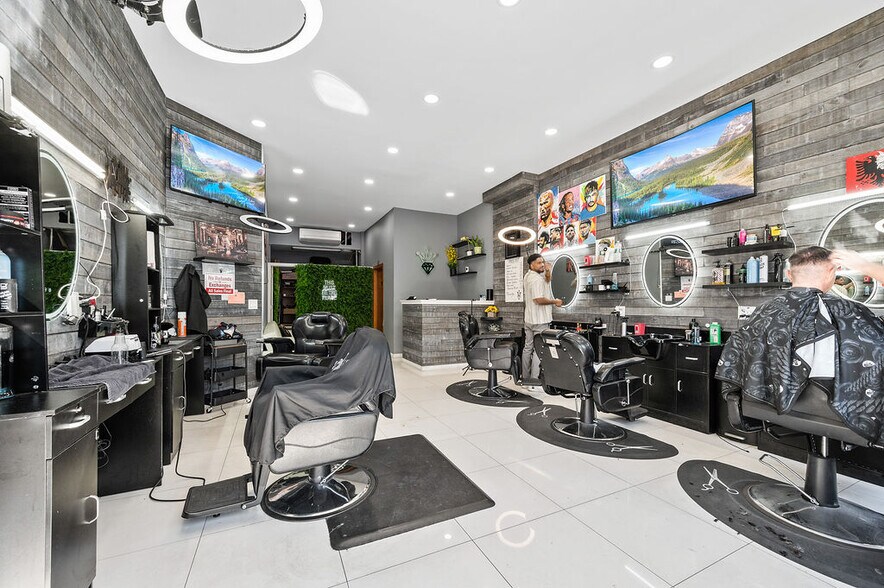 2339 Bath Ave, Brooklyn, NY à vendre - Photo de l’immeuble – Image 2 sur 40