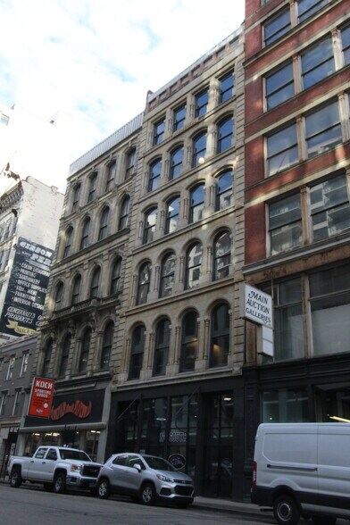 133-135 W 4th St, Cincinnati, OH à louer - Photo de l’immeuble – Image 2 sur 14