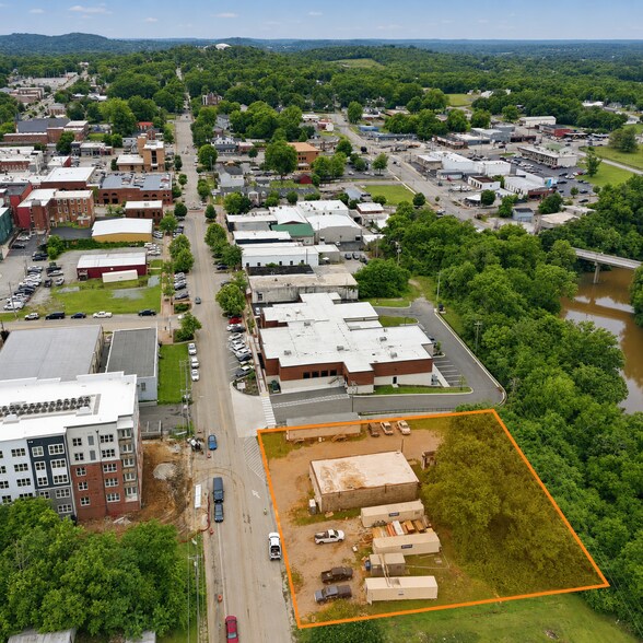 209 E 6th Street, Columbia, TN à vendre - Photo de l’immeuble – Image 2 sur 28