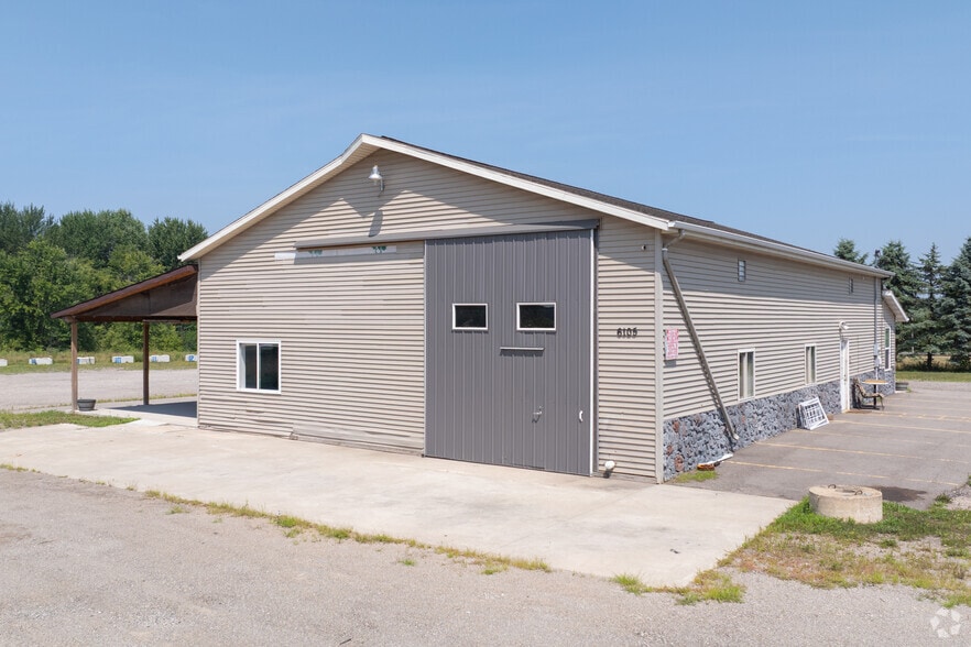 6105 SE Paris Ave, Caledonia, MI à vendre - Photo de l’immeuble – Image 2 sur 4