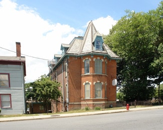 Plus de détails pour 88 Market St, Poughkeepsie, NY - Bureau à vendre