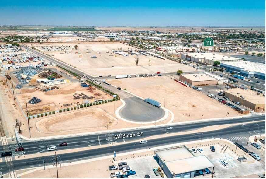 320 Arguelles Street, Calexico, CA à vendre - Photo de l’immeuble – Image 3 sur 8