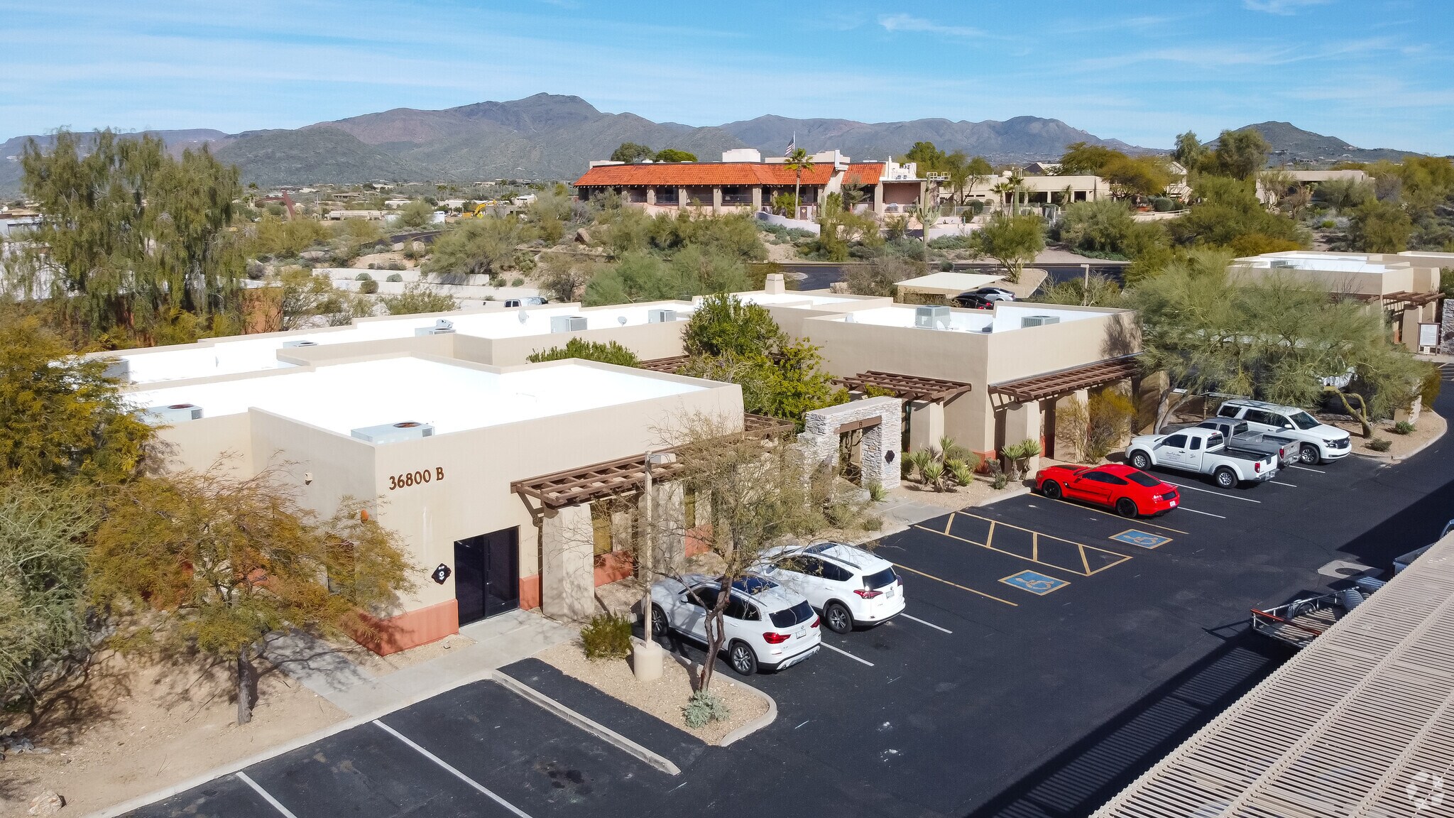 36800 N Sidewinder Rd, Carefree, AZ à louer Photo de l’immeuble– Image 1 sur 4
