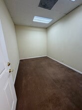 501-509 W Foothill Blvd, Monrovia, CA à louer Photo intérieure– Image 2 sur 4