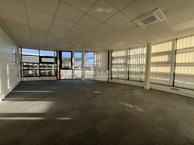 Plus de détails pour Bureau à vendre