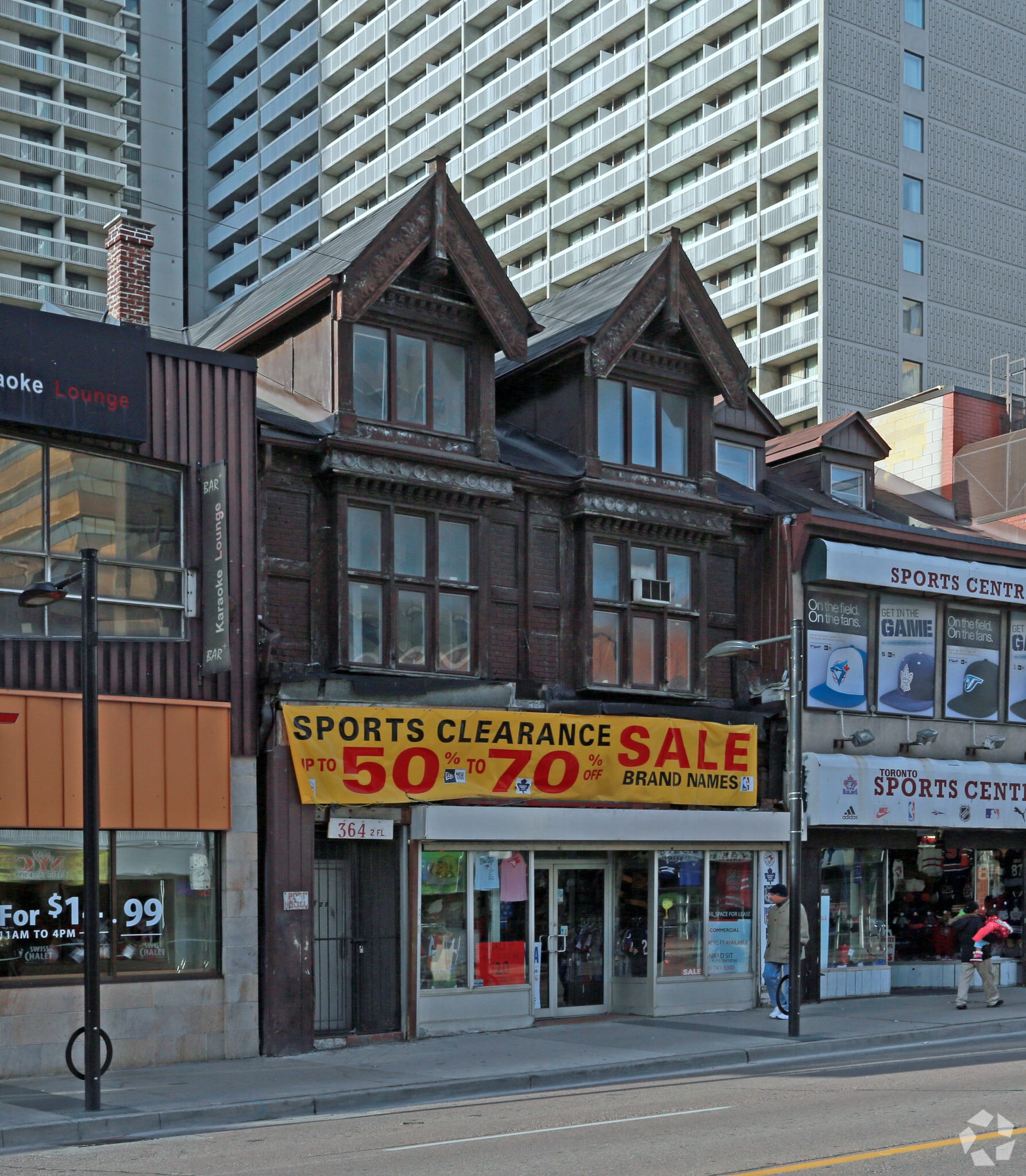 364 Yonge St, Toronto, ON à louer Photo principale– Image 1 sur 4