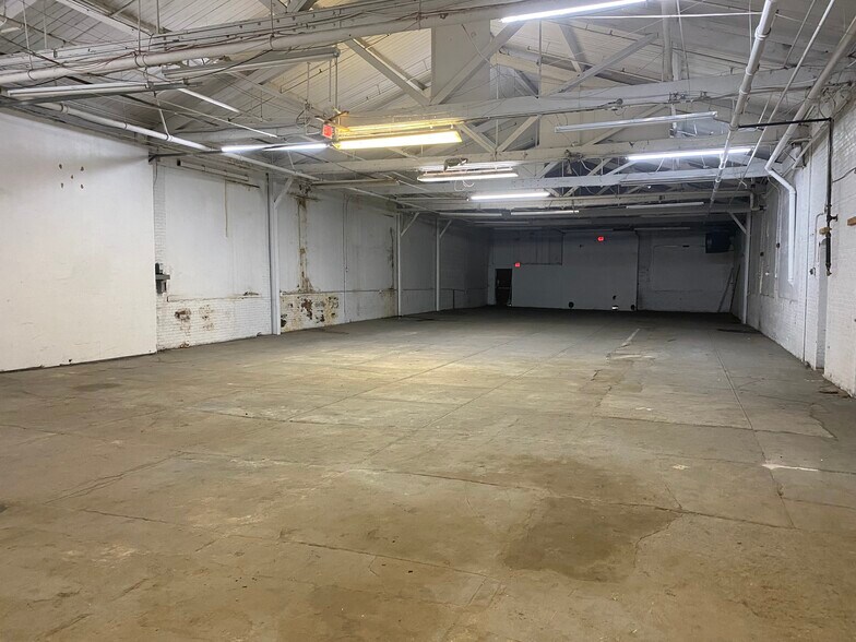 803-815 E 27th St, Paterson, NJ à louer - Photo de l’immeuble – Image 3 sur 5