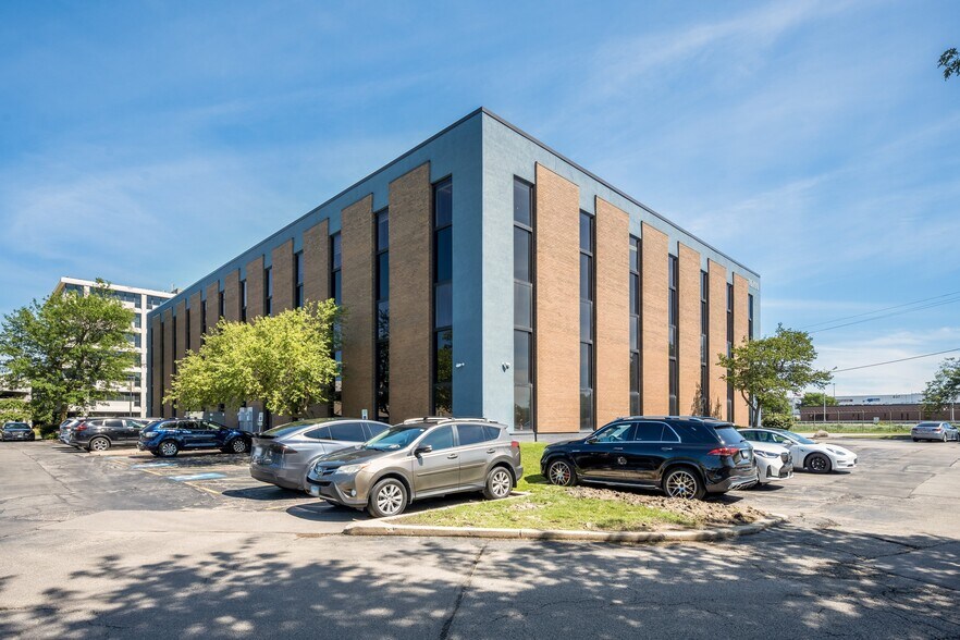 10700 W Higgins Rd, Rosemont, IL à vendre - Photo de l’immeuble – Image 3 sur 122