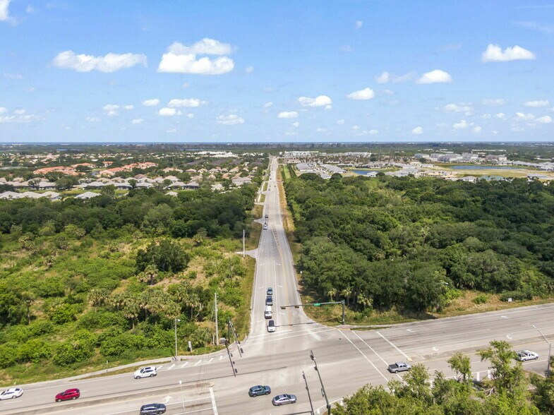1975 41st st, Vero Beach, FL à vendre - Photo de l’immeuble – Image 3 sur 9