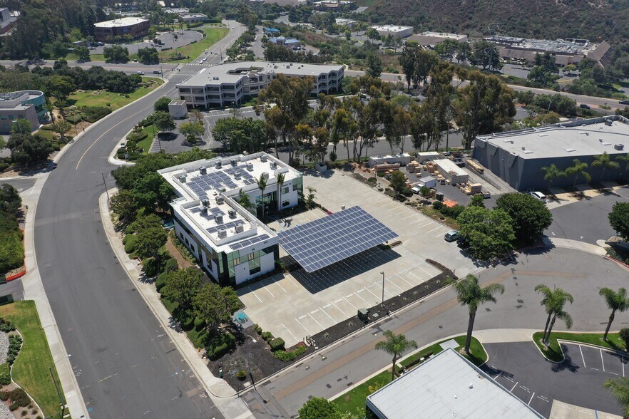 5838 Edison Pl, Carlsbad, CA à vendre - Photo de l’immeuble – Image 2 sur 21