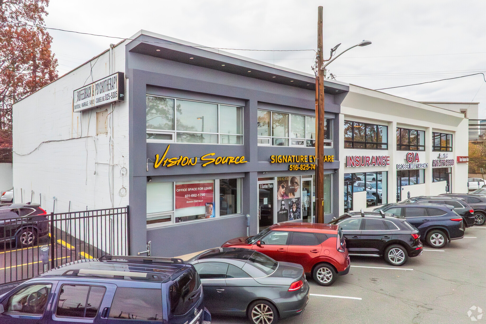 5 Sunrise Plz, Valley Stream, NY à louer Photo principale– Image 1 sur 9