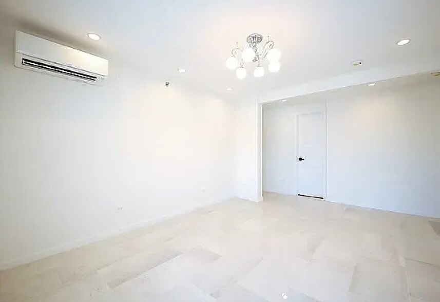 2721 E 21st St, Brooklyn, NY à vendre - Photo de l’immeuble – Image 2 sur 18