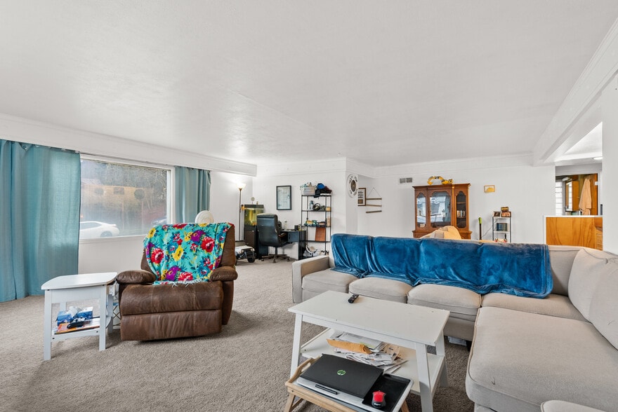 1002 S Mill St, Colfax, WA à vendre - Photo intérieure – Image 3 sur 21