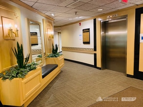 25700 Science Park Dr, Beachwood, OH à louer Photo de l’immeuble– Image 2 sur 5