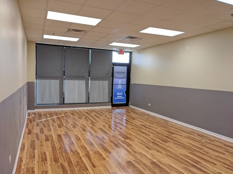 815-829 Campus Dr, Joliet, IL à louer - Photo intérieure – Image 2 sur 7