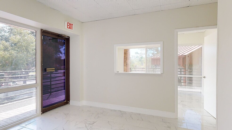 3104 W Waters Ave, Tampa, FL à louer - Numérisation 3D Matterport – Image 2 sur 11