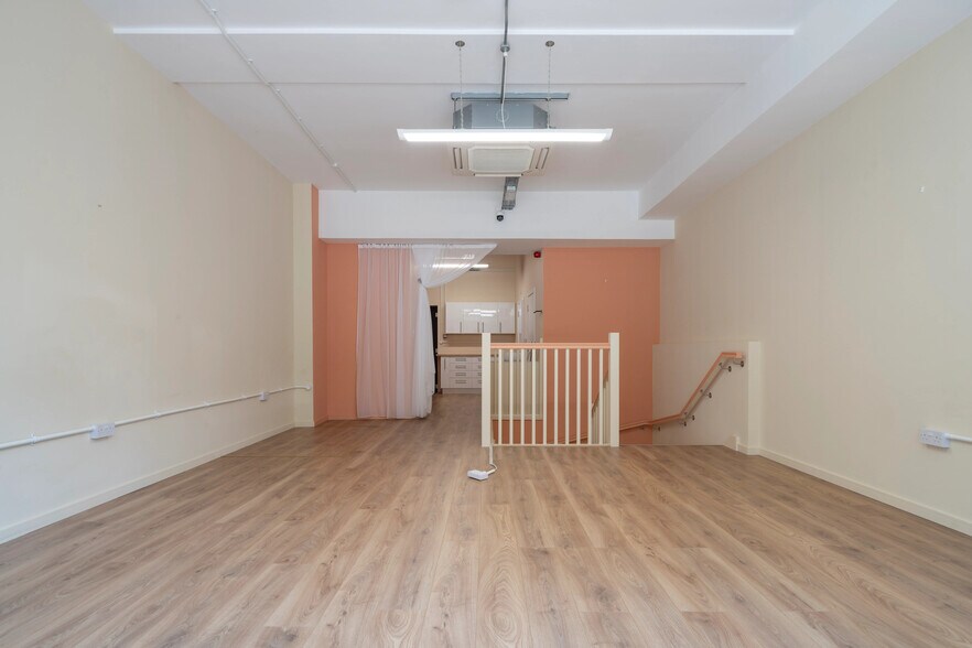 400 St. John St, Londres à louer - Photo de l’immeuble – Image 2 sur 7