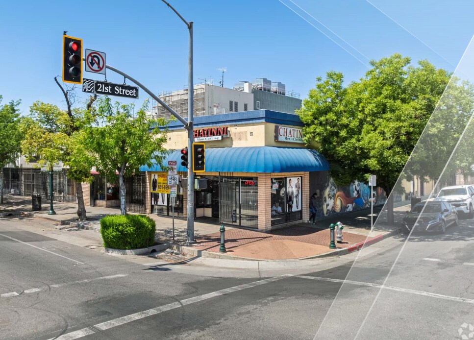 2019-2023 Chester Ave, Bakersfield, CA à louer Photo principale– Image 1 sur 4