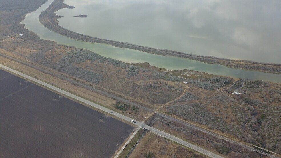 00 Hwy 185, Port Lavaca, TX à vendre - Photo principale – Image 1 sur 9