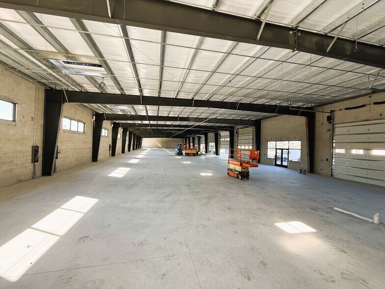 12271 Itec Park Dr, Fort Myers, FL à vendre - Photo de l’immeuble – Image 3 sur 13