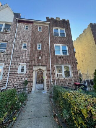 Plus de détails pour 7018 34th Ave, Jackson Heights, NY - Logement à vendre