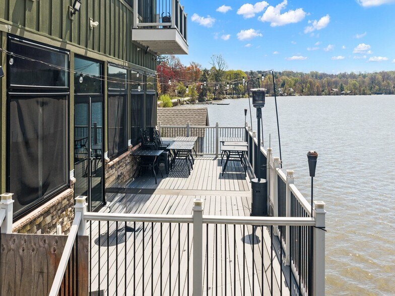 97 Sand Shore Rd, Budd Lake, NJ à vendre - Photo de l’immeuble – Image 3 sur 30