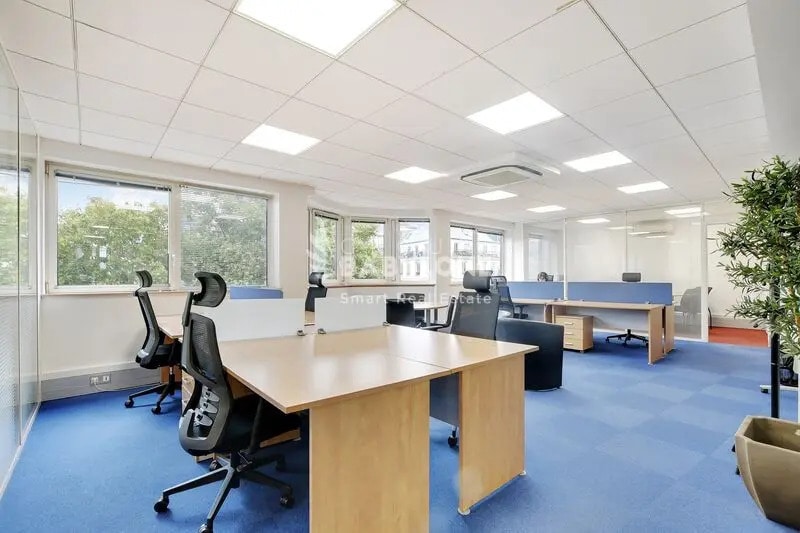 Bureau dans Paris à vendre - Photo de l’immeuble – Image 2 sur 11