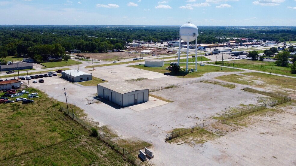 1401 E Highway 82, Gainesville, TX à louer - Photo de l’immeuble – Image 2 sur 27