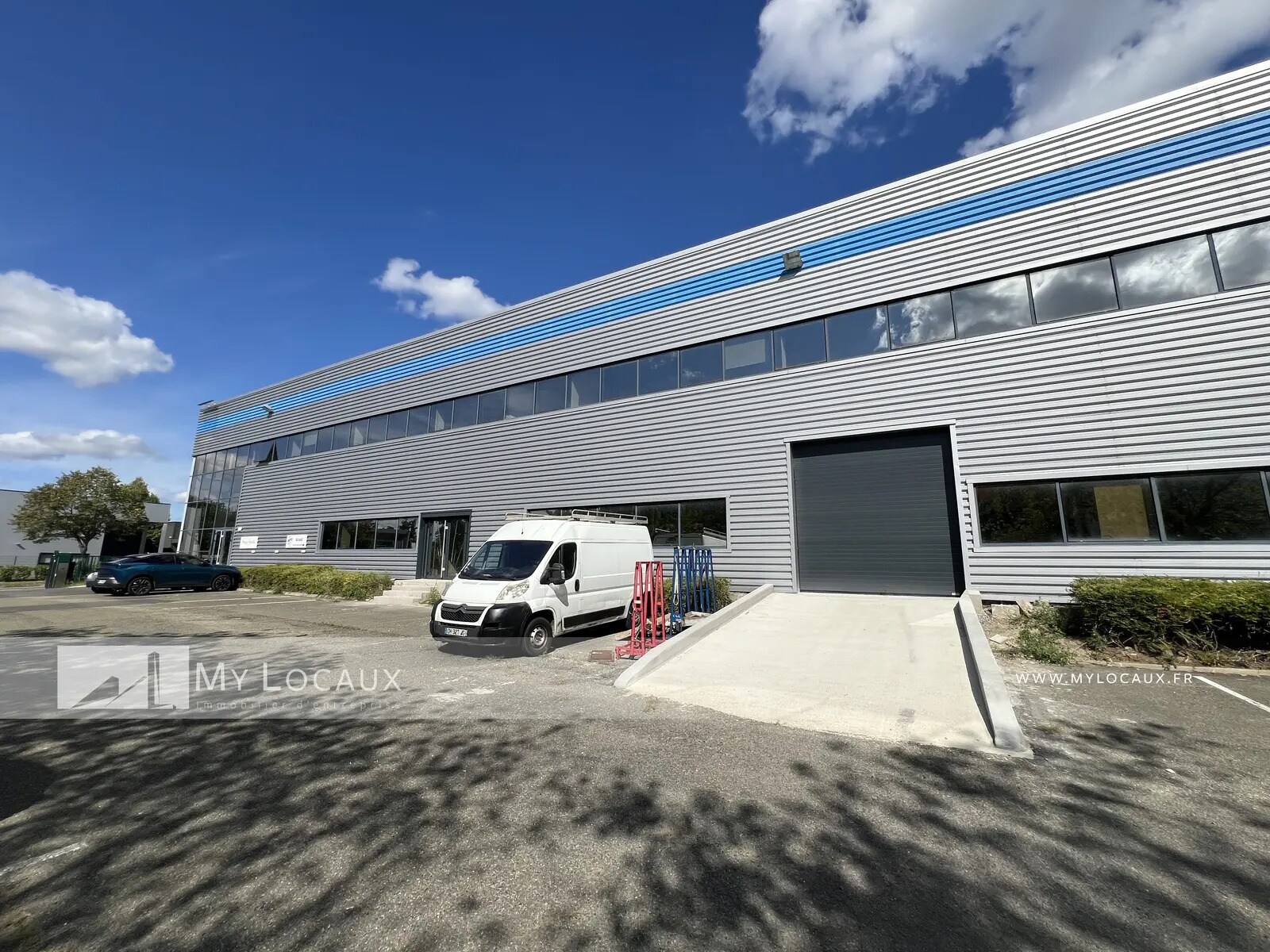 Local d’activités dans Taverny à louer Photo de l’immeuble– Image 1 sur 8