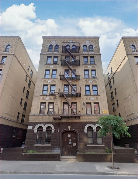 2710 Morris Ave, Bronx, NY à vendre - Photo de l’immeuble – Image 1 sur 10