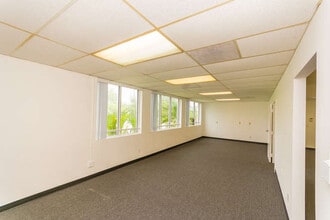 10484-10500 NW 50th St, Sunrise, FL à louer Photo de l’immeuble– Image 1 sur 2